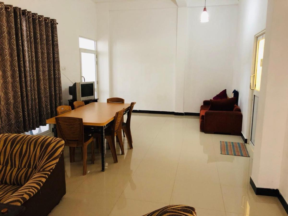Suisse Villa Kandy Eksteriør billede